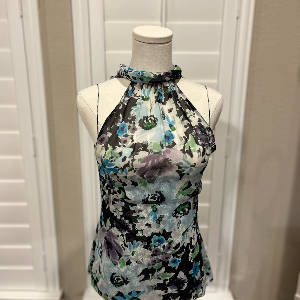 LIKE NEW “ELIE TAHARI” 100% SILK FLORAL HALTER BLOUSE – MED